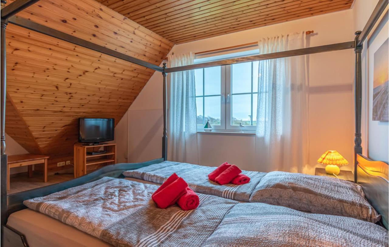 Awesome Home In Friedrichskoog-Spitze With 2 Bedrooms And Wifi Екстер'єр фото